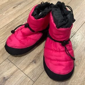 Baffin Base Camp Slippers -camping - 7/8 women (Pink)